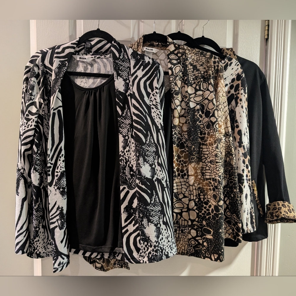 Black & White Animal Print Open-Front Women's Sweater